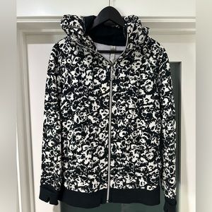 Lululemon sweatshirt